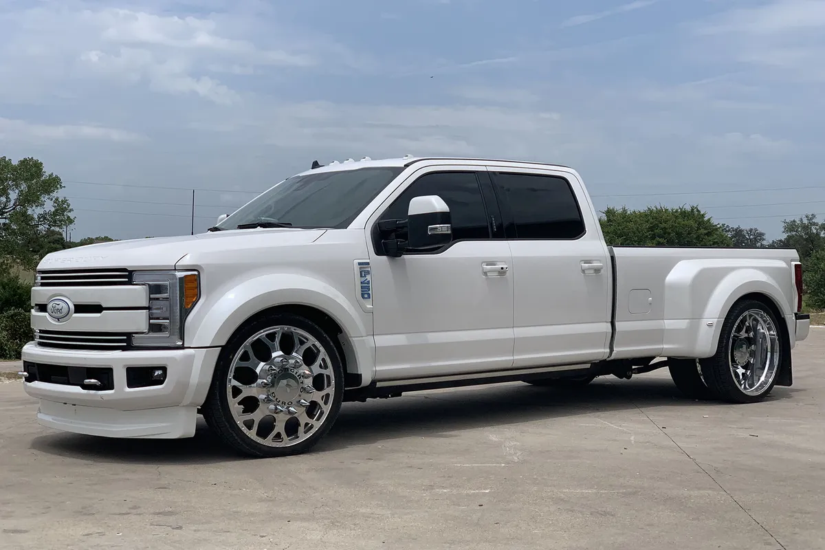 Ford F350 on Forgiato Drea-D wheels