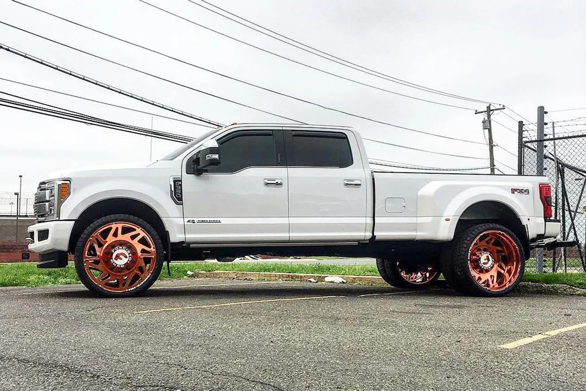 Ford F350 on Forgiato Finestro-T wheels