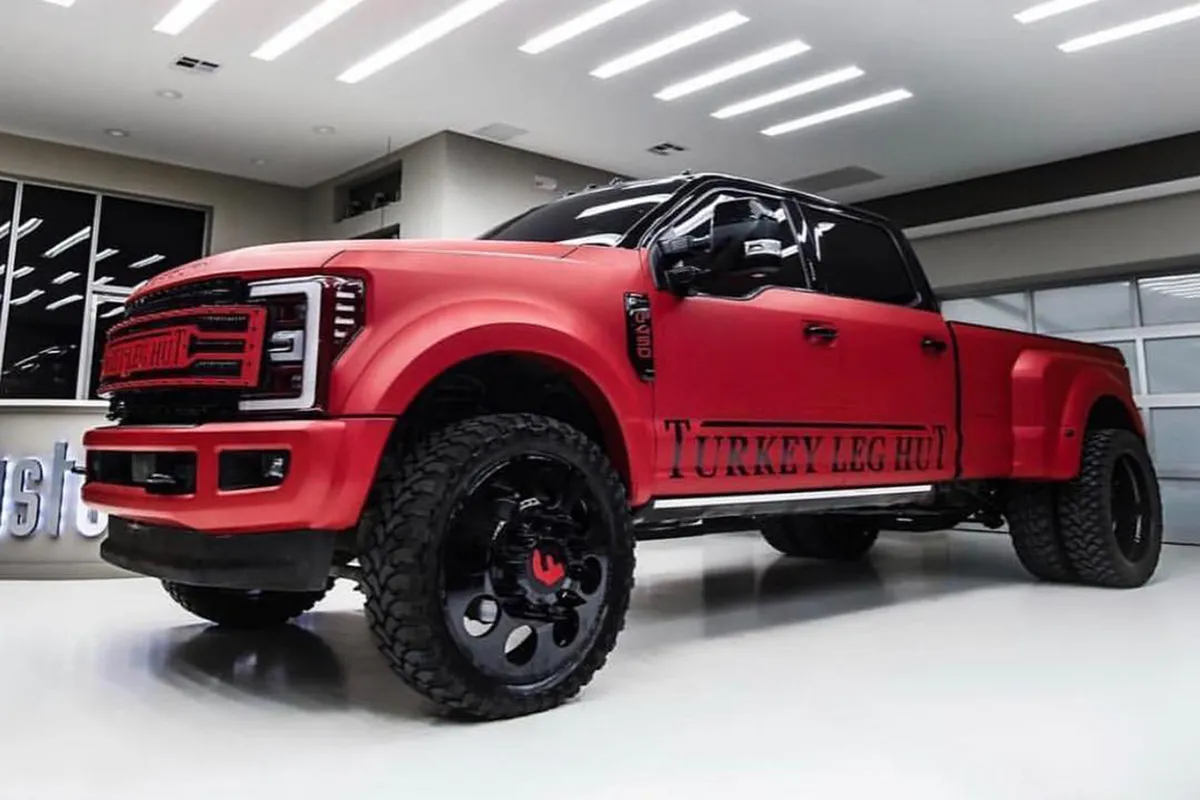 Ford F350 on Forgiato Rivoto-Duro wheels