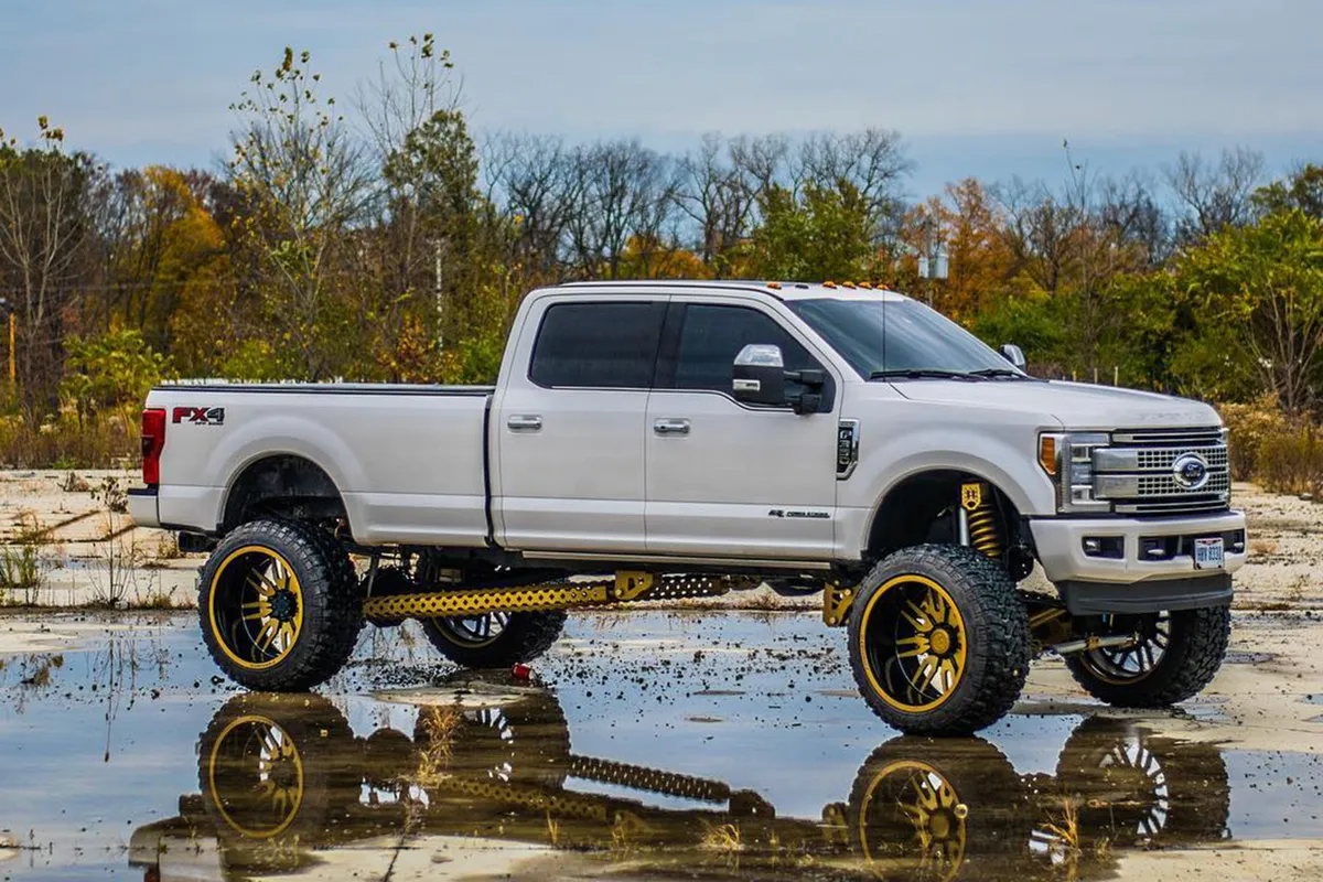 Ford F350 on Forgiato Sedici-T wheels