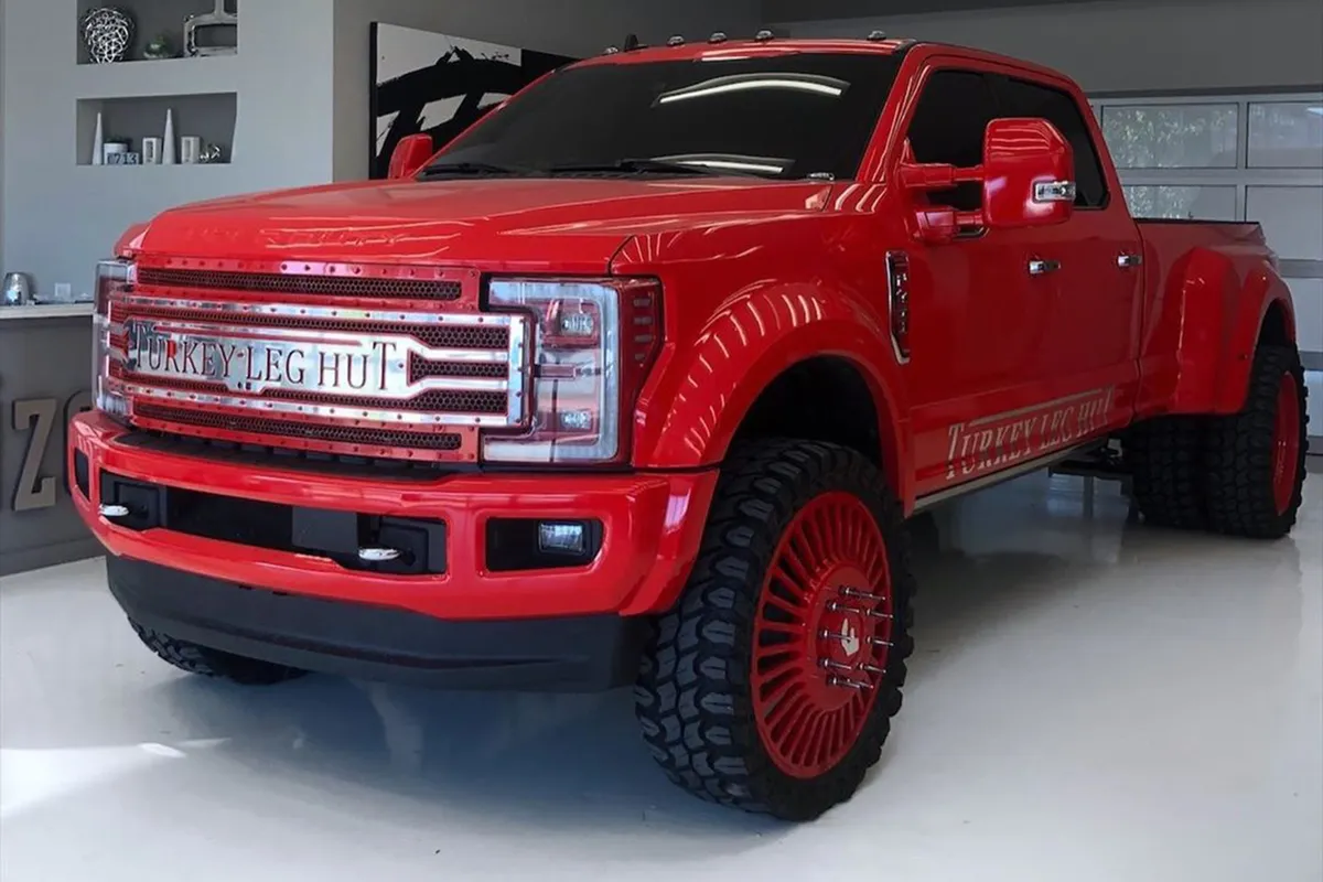 Ford F350 on Forgiato Ventoso-D wheels