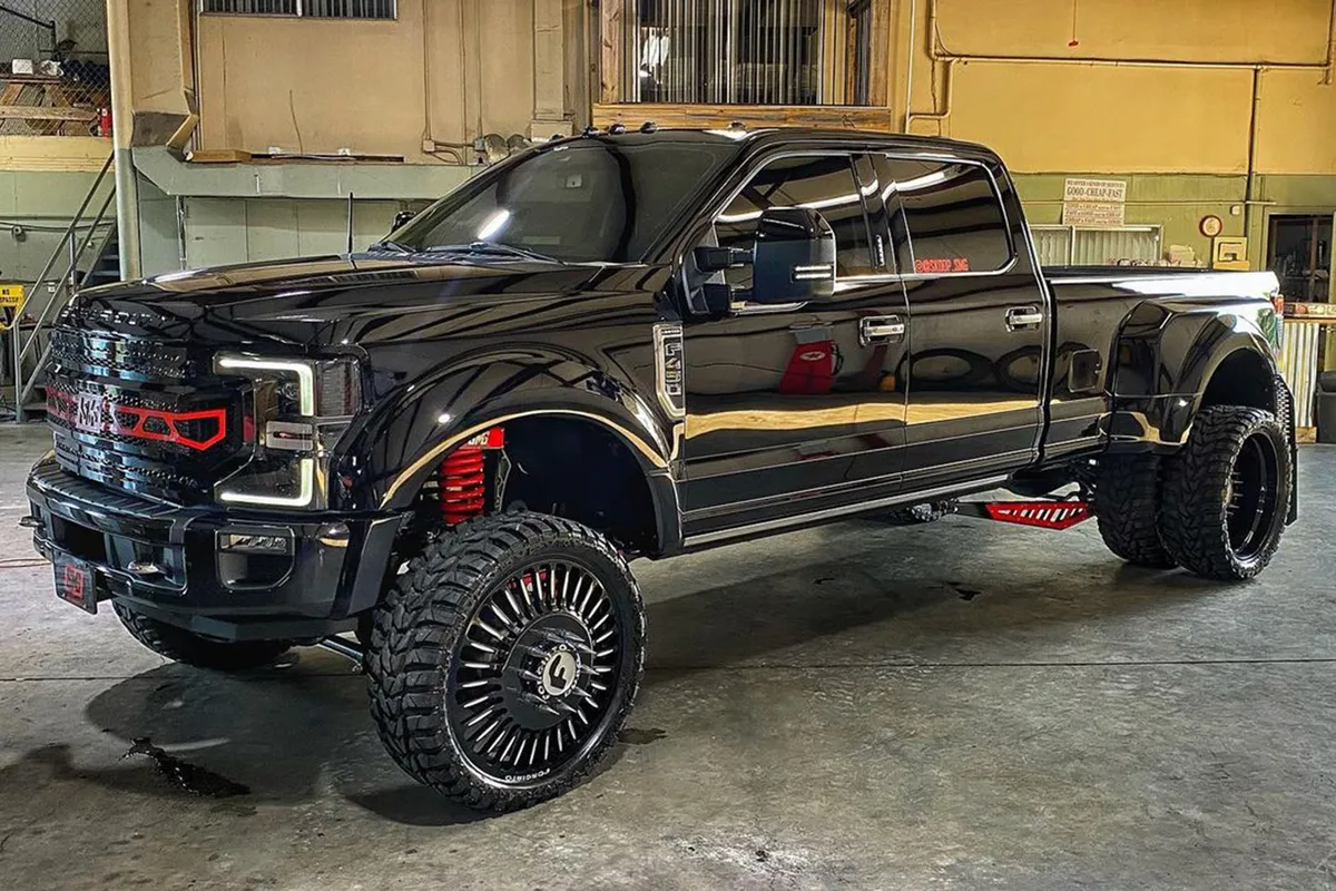 Ford F450 on Forgiato Cablata-D wheels
