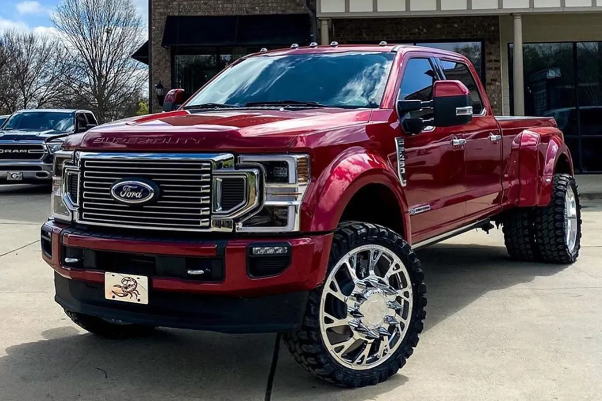 Ford F450 on Forgiato Sincro-D wheels
