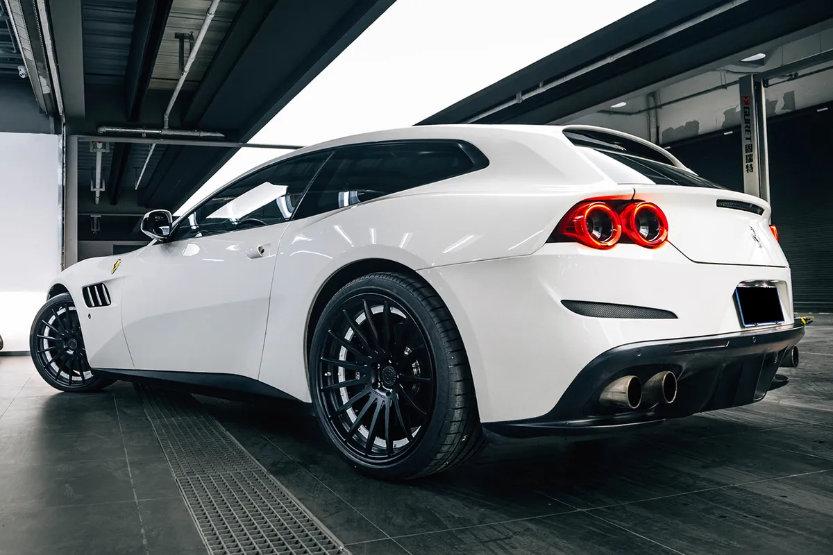 Ferrari Ff on Forgiato Tec 2.3 wheels