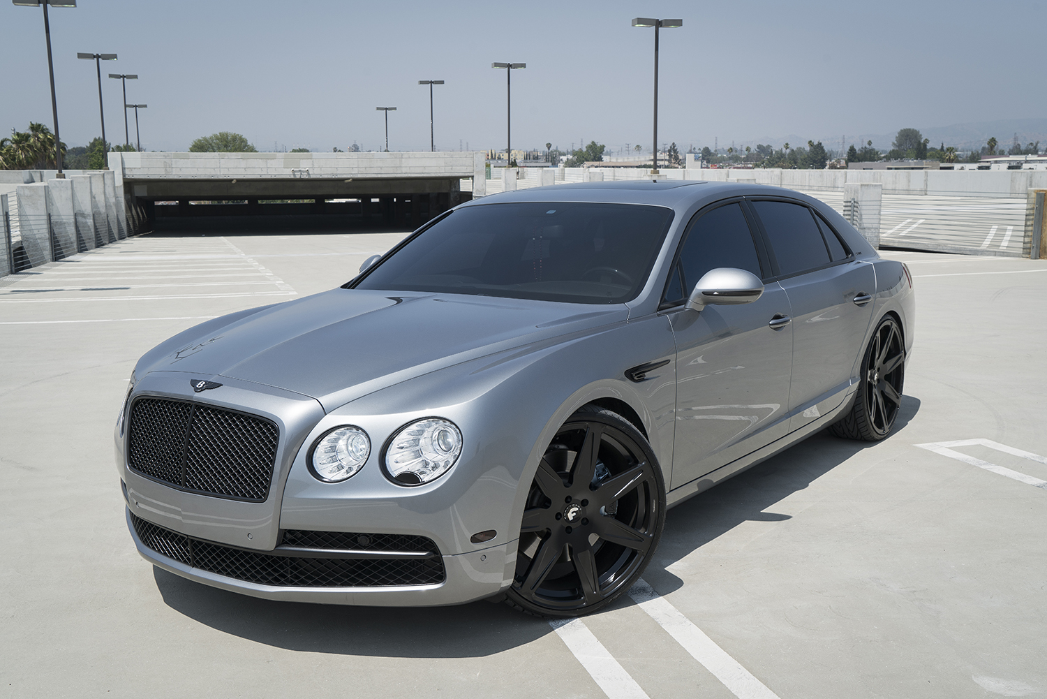 Flying Spur on Esporre-M