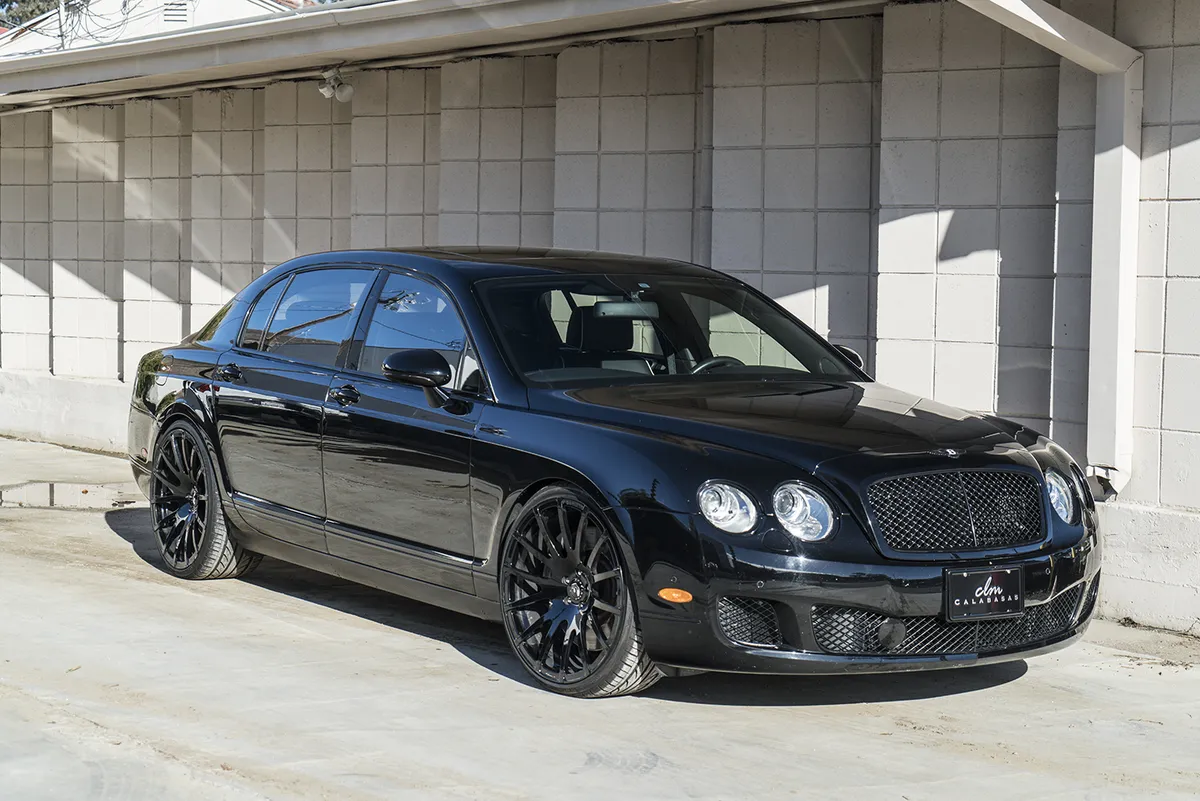 Bentley Flying Spur on Forgiato Titanio-M wheels