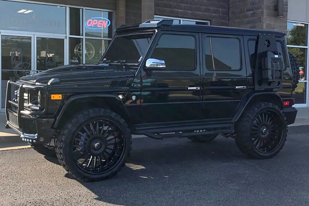 Mercedes-Benz G Wagon on Forgiato Andata wheels