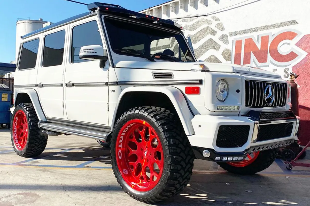 Mercedes-Benz G Wagon on Forgiato Drea-T wheels