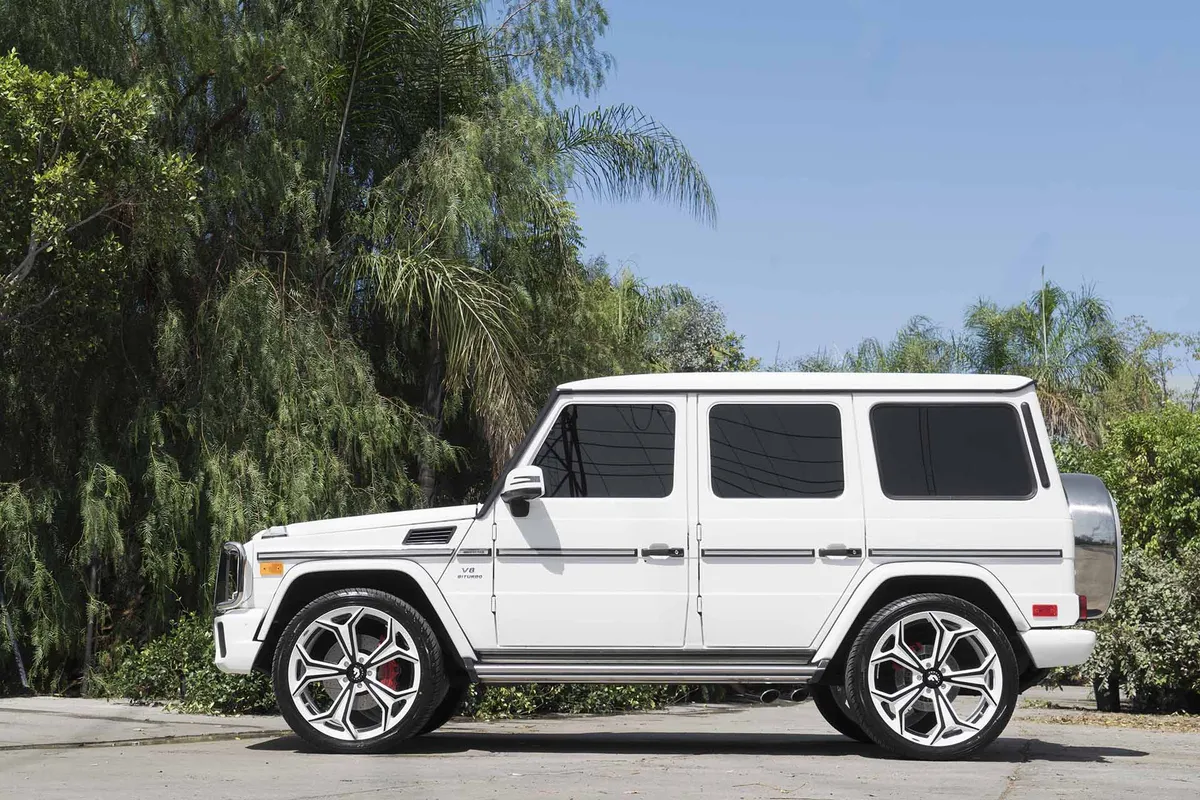 Mercedes-Benz G Wagon on Forgiato F2.09-M wheels