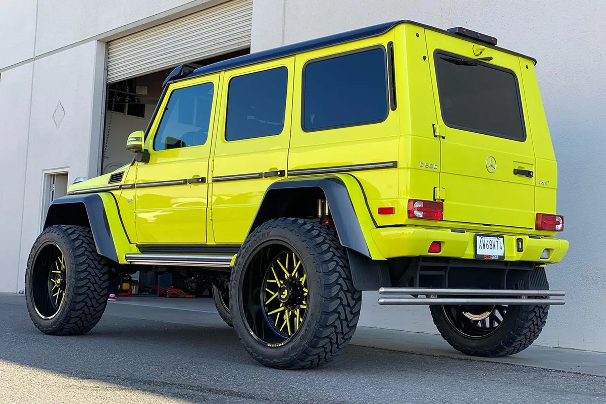 Mercedes-Benz G Wagon on Forgiato Flow-Terra wheels