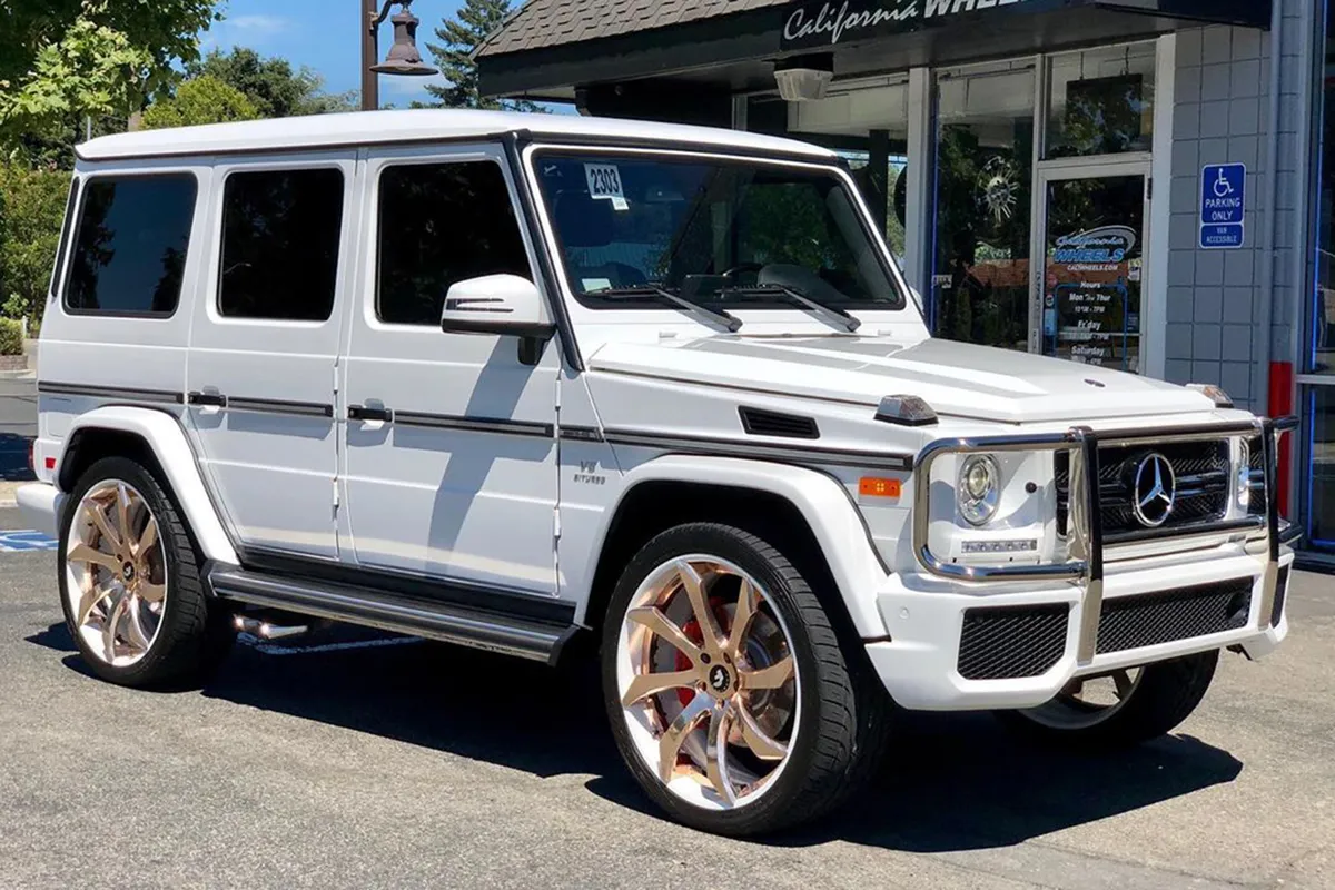 Mercedes-Benz G Wagon on Forgiato Fondare-ECL wheels