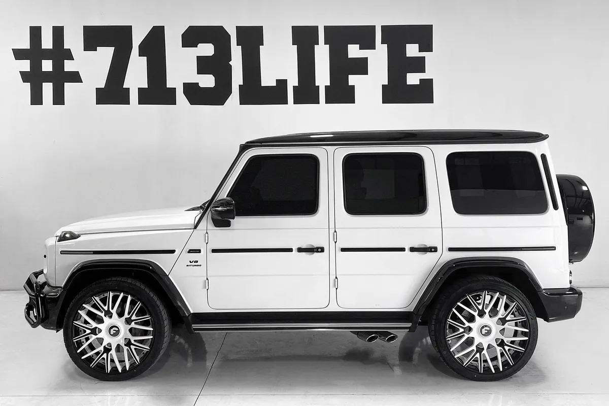 Mercedes-Benz G Wagon on Forgiato Fratello-ECL wheels