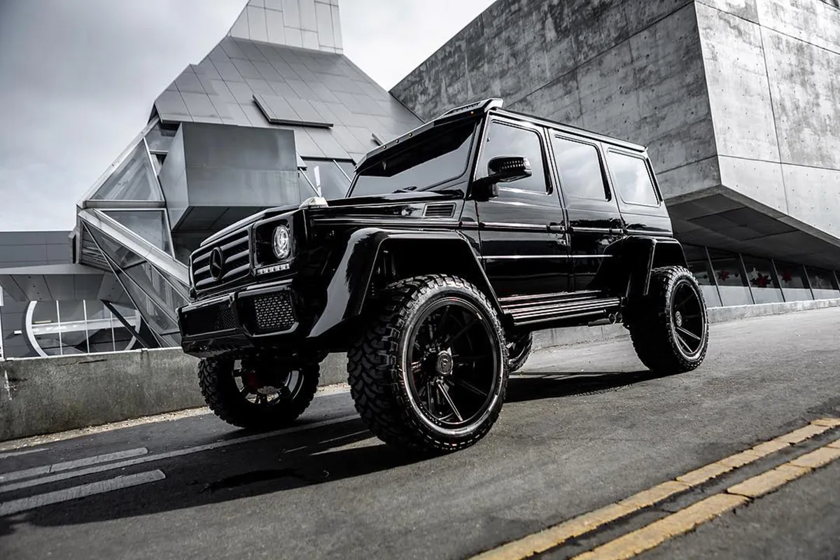 Mercedes-Benz G Wagon on Forgiato Gambe-1 wheels
