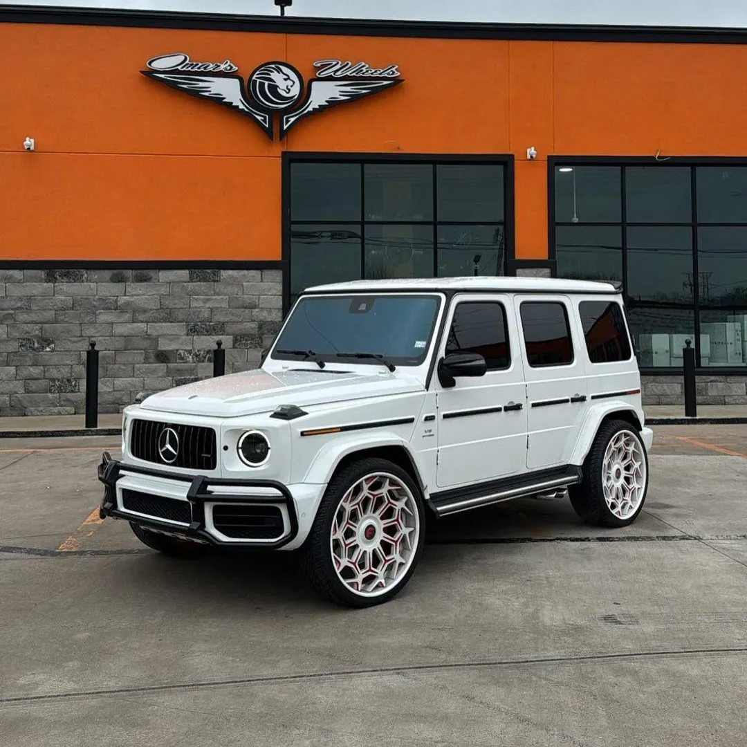 Mercedes-Benz G Wagon on Forgiato Teos-ECL wheels
