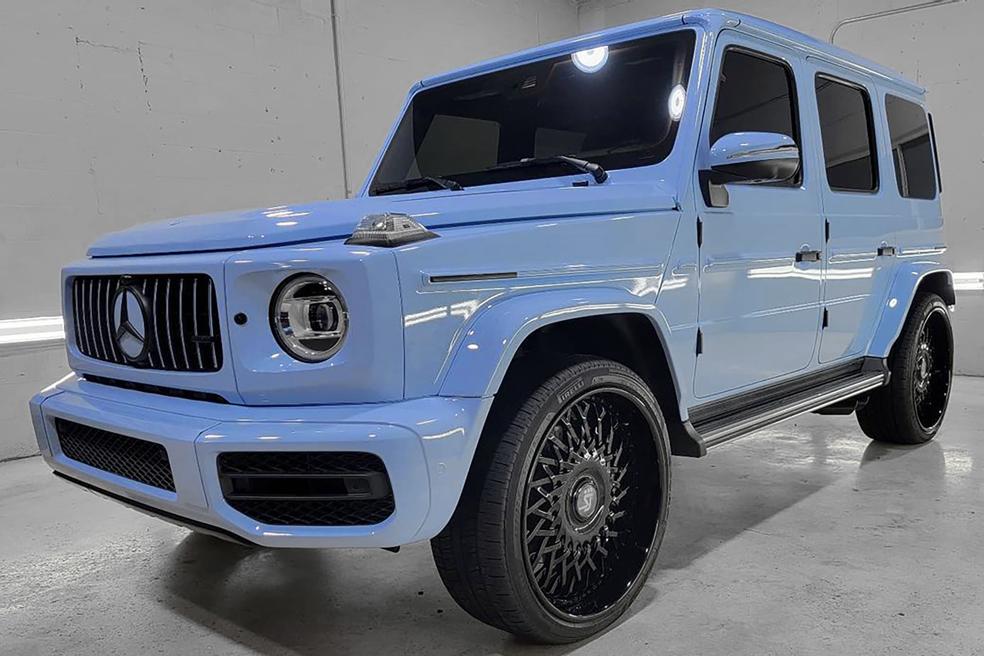 G Wagon on Tessutto