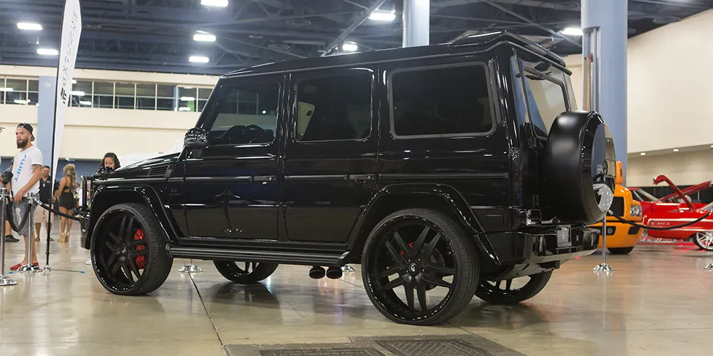 Mercedes-Benz G Wagon on Forgiato Vizzo wheels