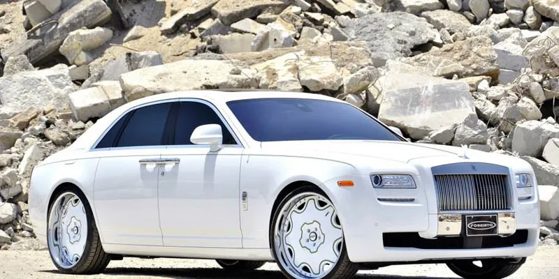 Rolls-Royce Ghost on Forgiato Fiore wheels