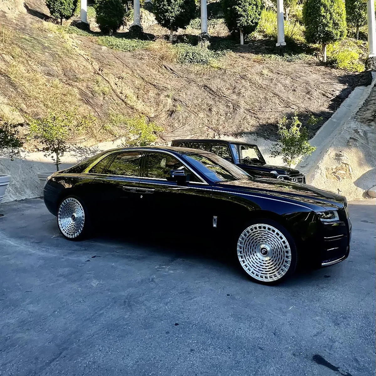 Rolls-Royce Ghost on Forgiato Parlante-M wheels