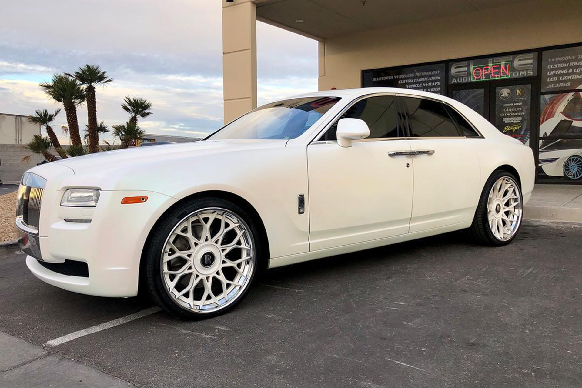 Rolls-Royce Ghost on Forgiato Tec 3.3 wheels