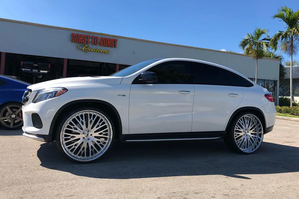 Mercedes-Benz GLS on Forgiato Cravatta wheels