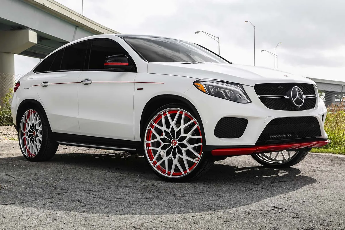 Mercedes-Benz GLS on Forgiato Nido-SE wheels