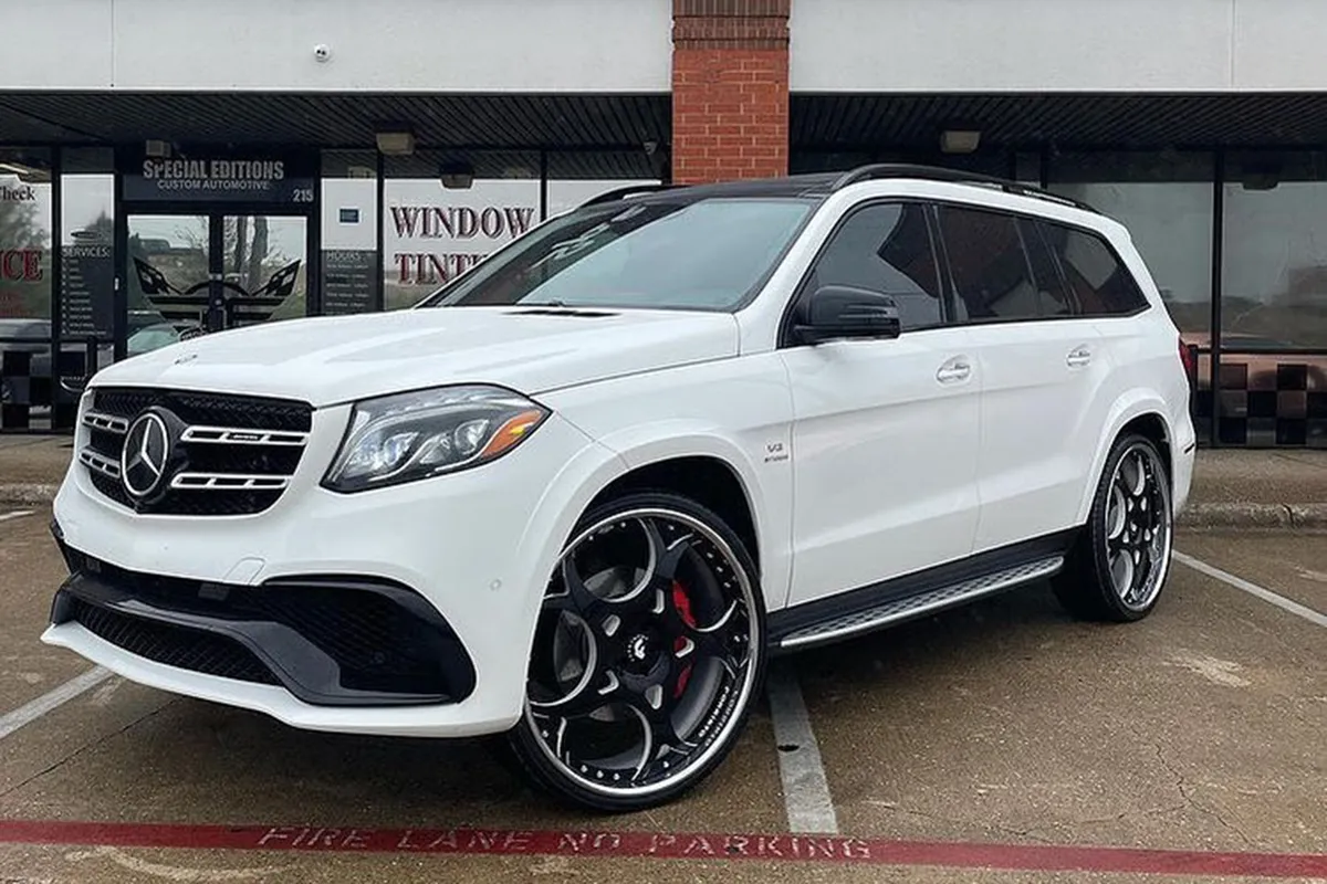 Mercedes-Benz GLS on Forgiato Rueda-ECL wheels