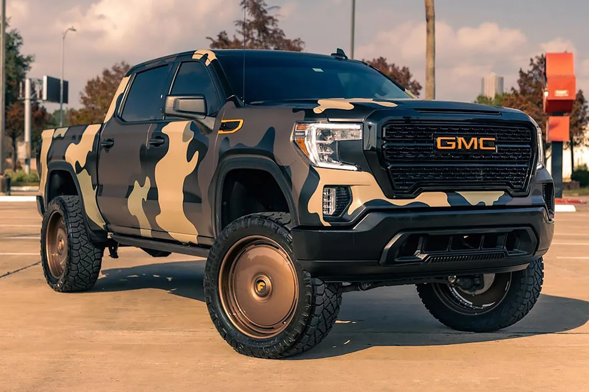 GMC GMC on Forgiato Blocco-RA wheels