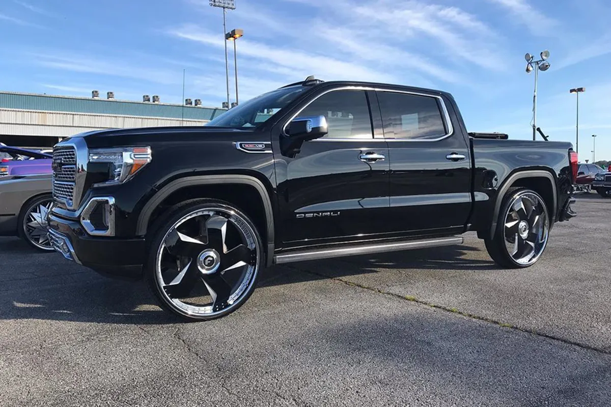 GMC GMC on Forgiato Certo wheels