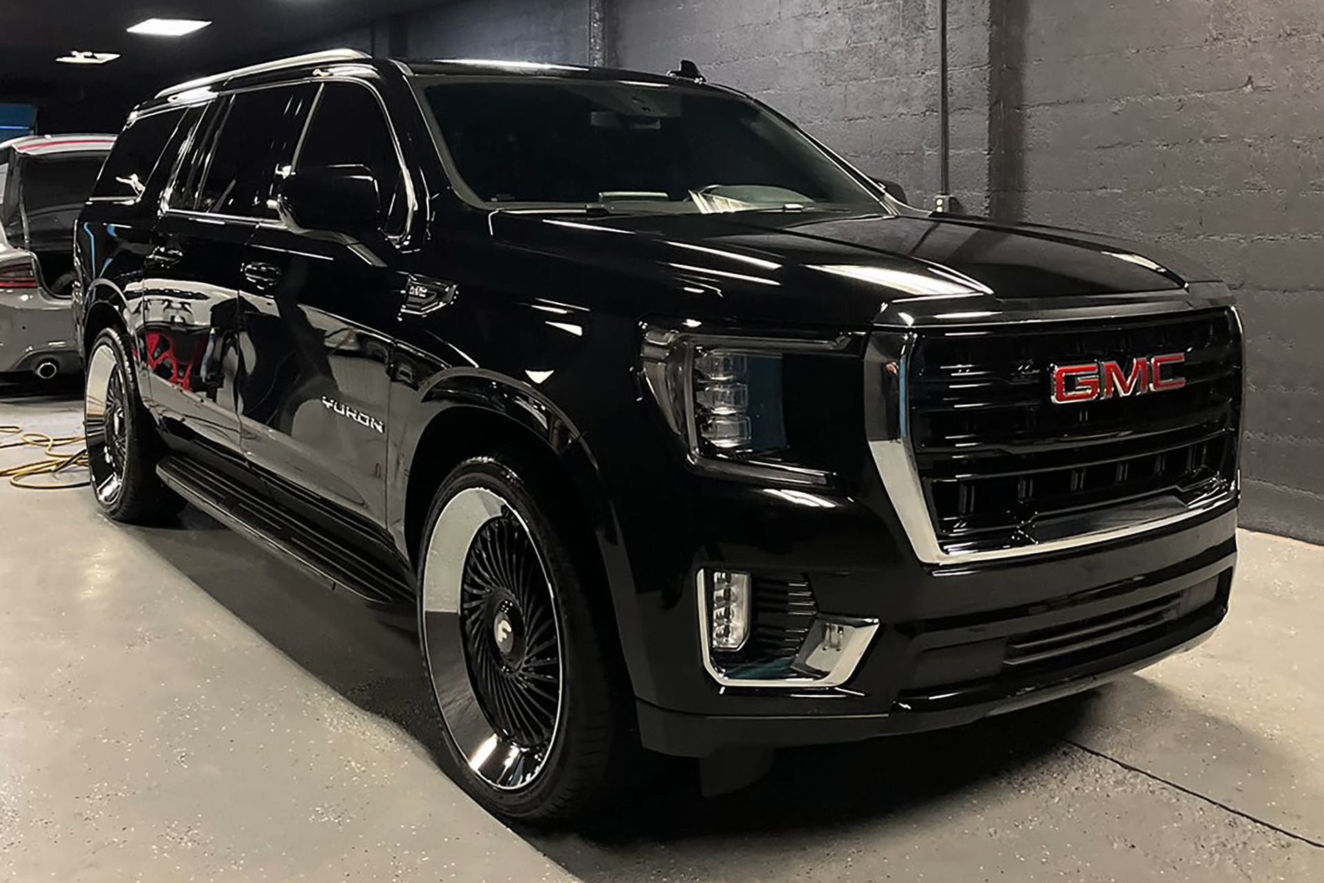 GMC on Trimestre-Slant