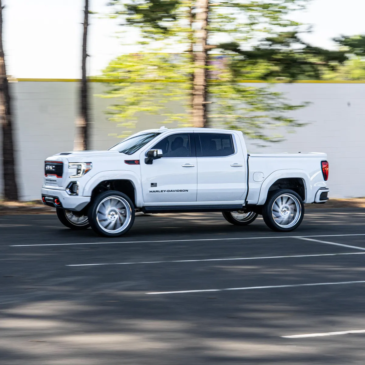 GMC GMC Sierra on Forgiato Troppo wheels