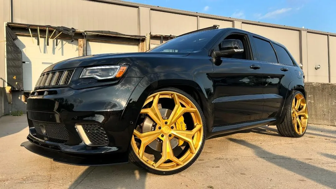 Jeep Grand Cherokee on Forgiato F2 09 Ecl wheels