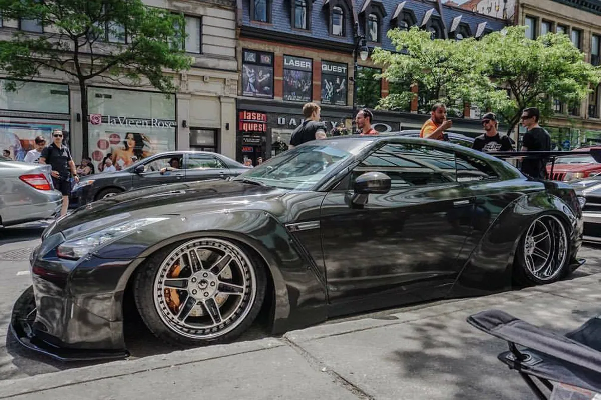 Nissan GTR on Forgiato FV2 wheels