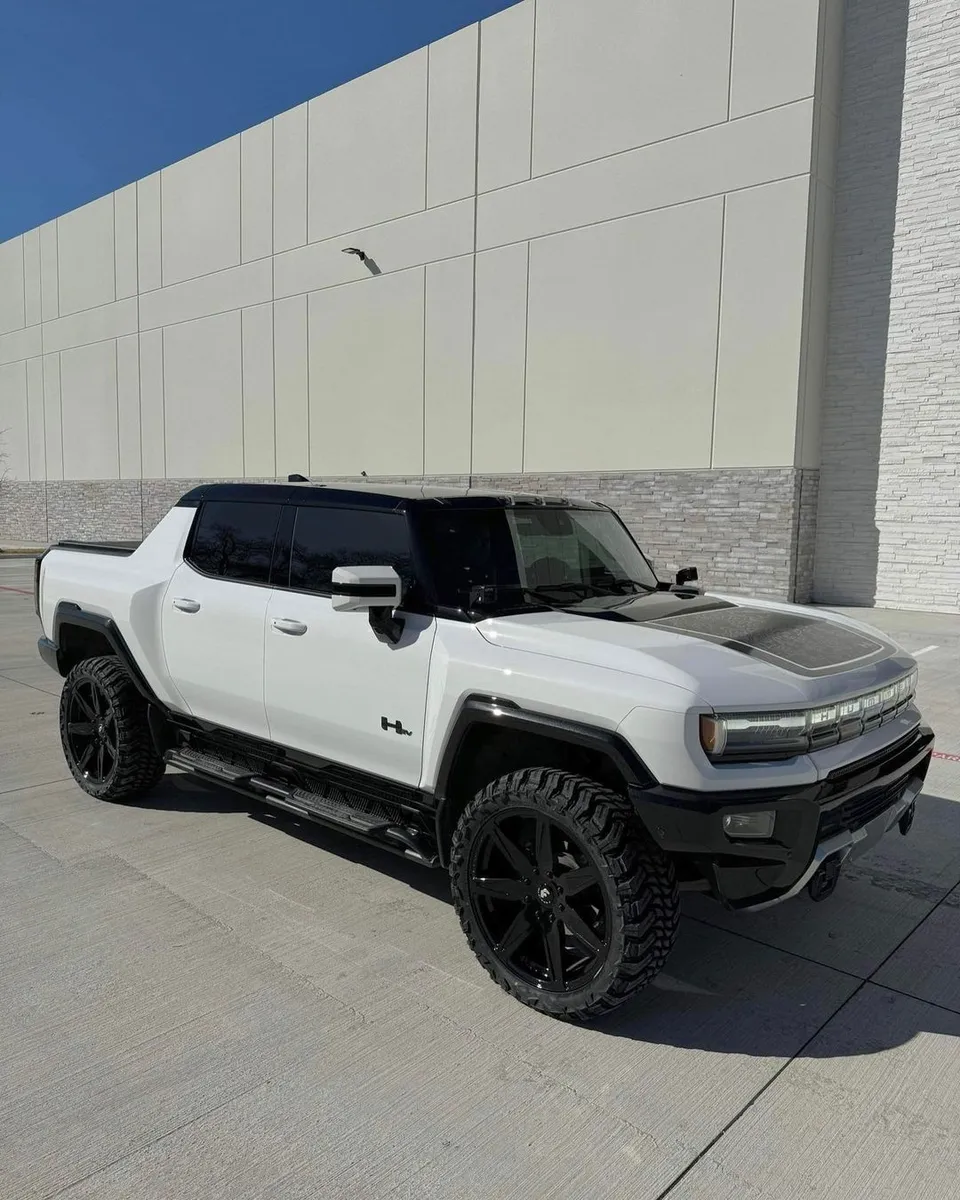GMC Hummer EV on Forgiato Esporre-M wheels