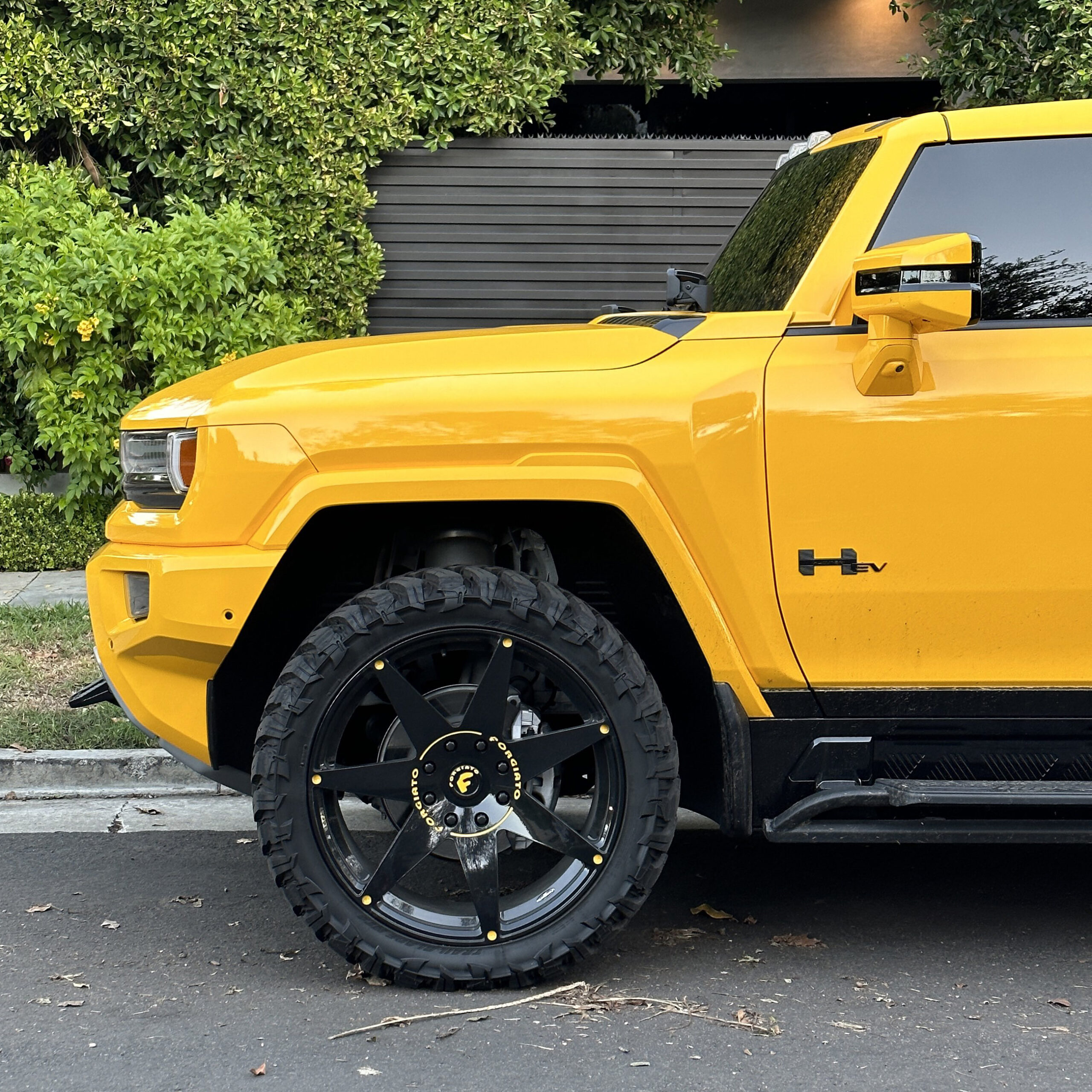 Hummer EV on Fissato-M
