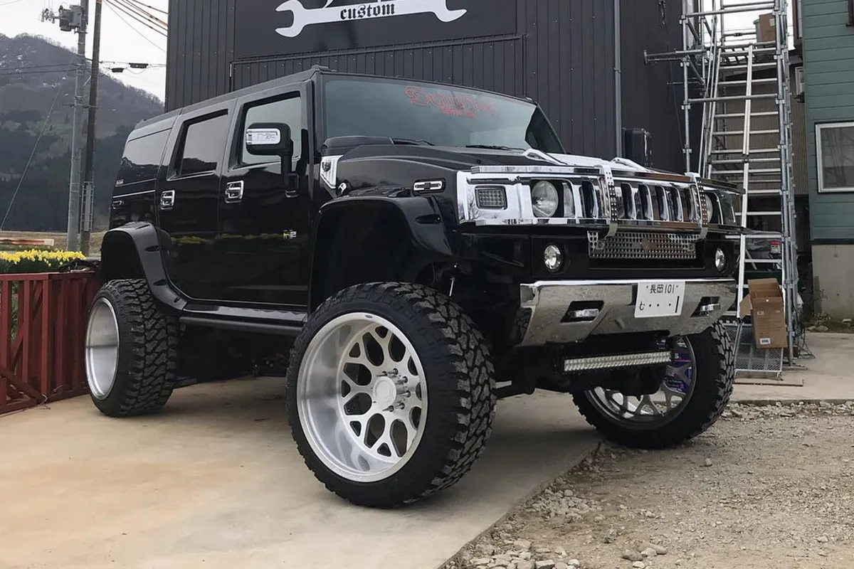 GMC Hummer on Forgiato Drea-T wheels