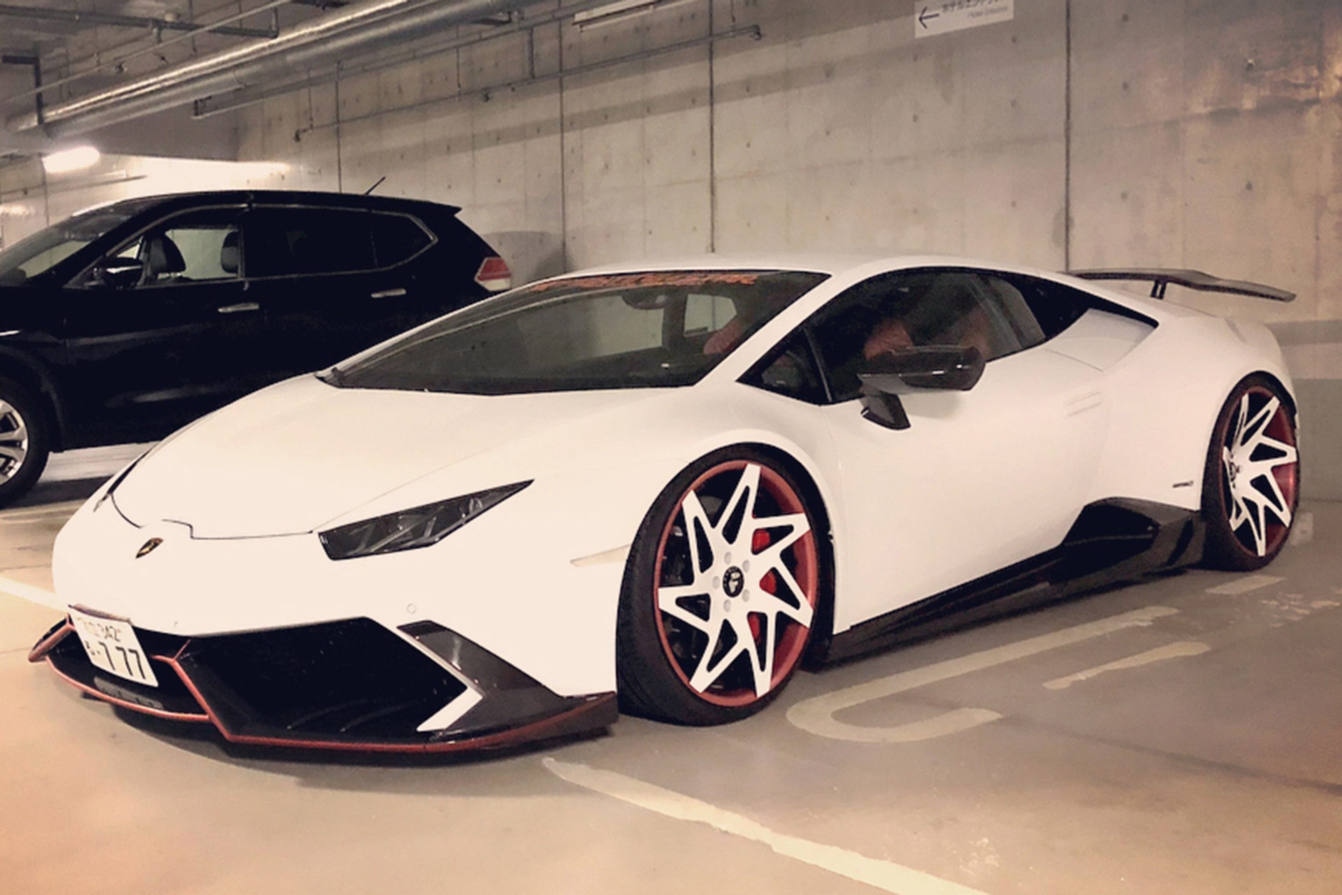 Huracan on Finestro-ECL