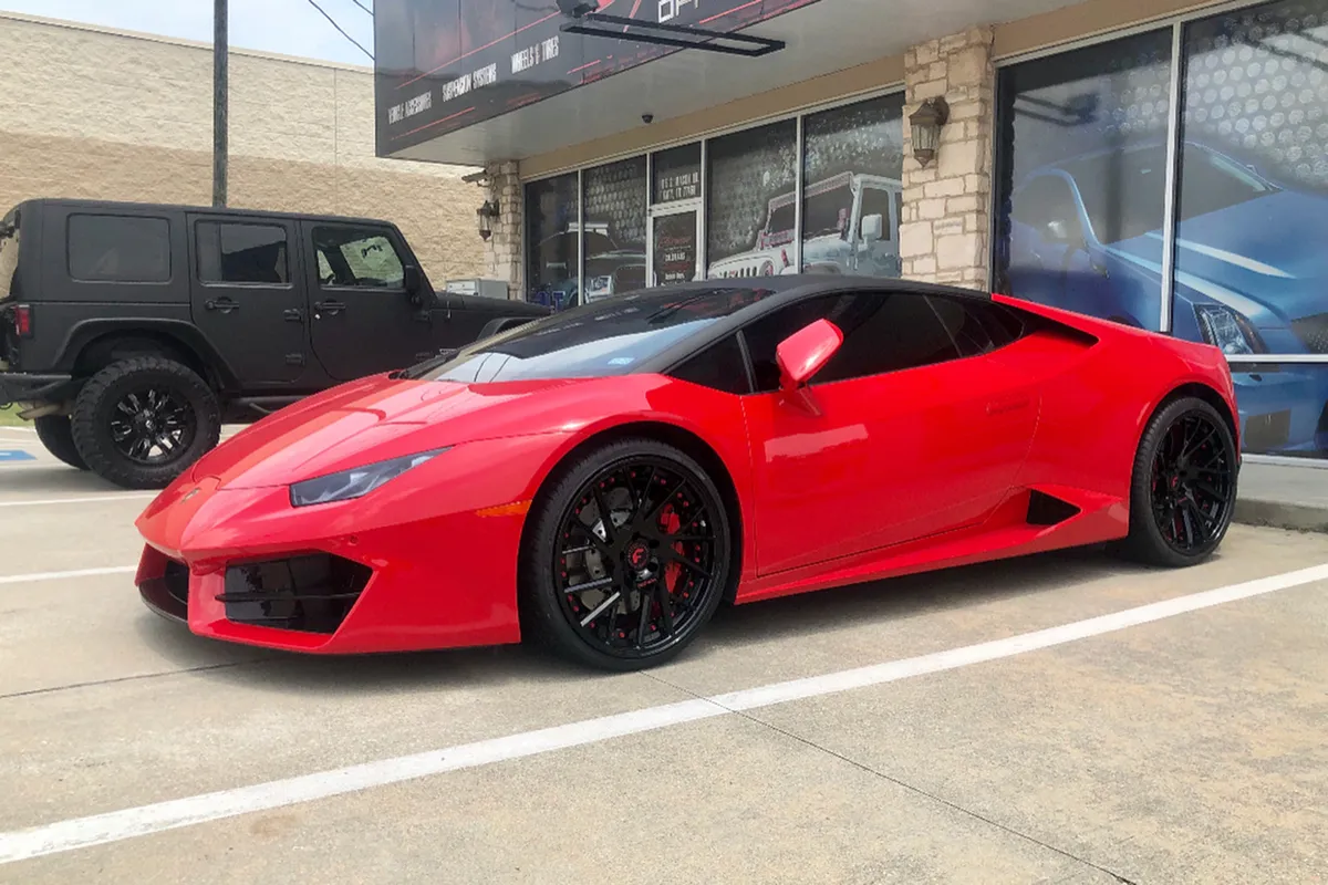 Lamborghini Huracan on Forgiato Tec 2.2 wheels