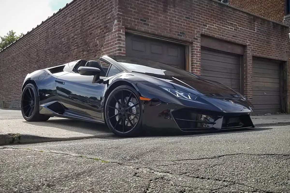 Lamborghini Huracan on Forgiato Tec Mono 1.13 wheels