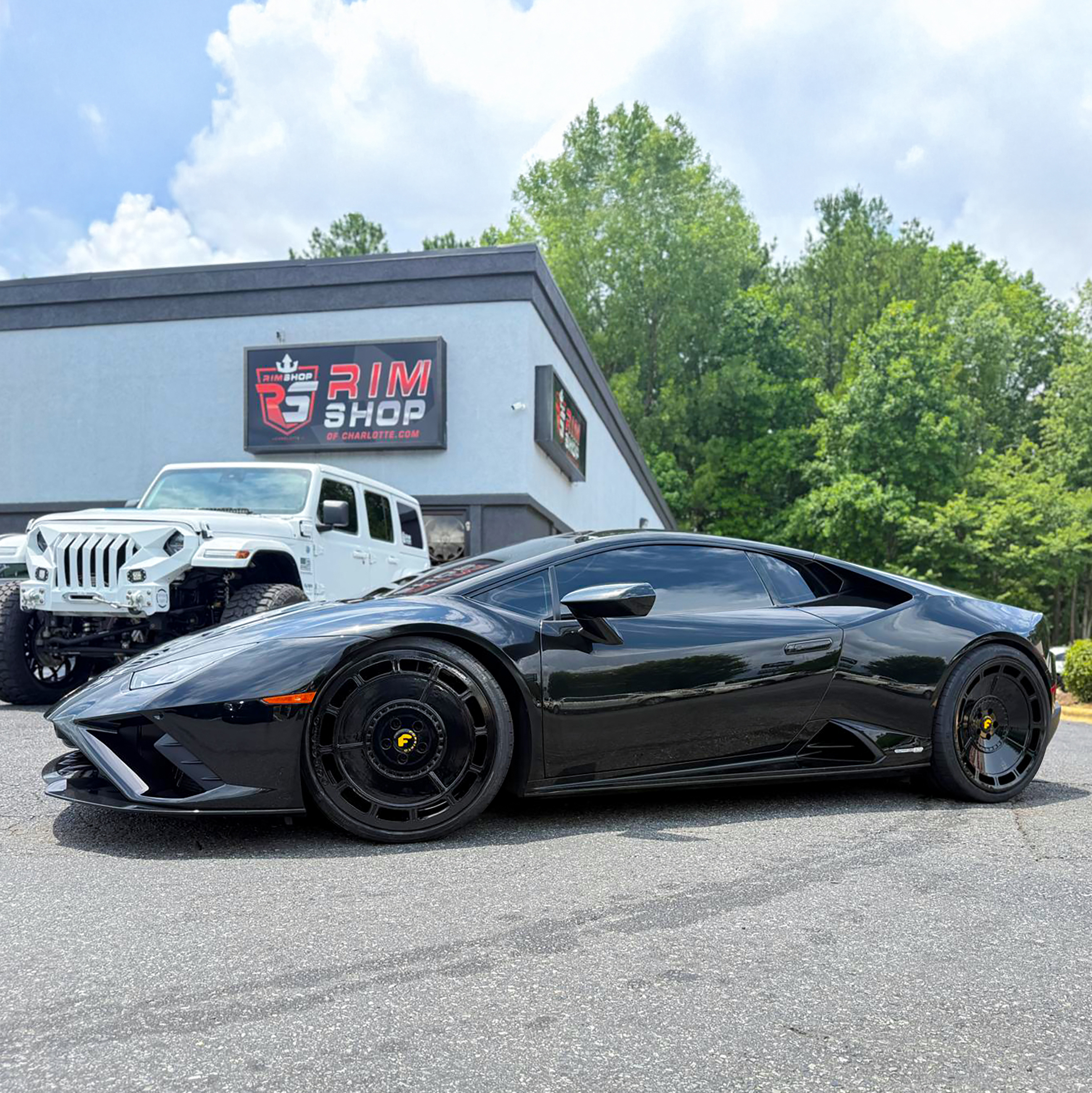 Huracan on Ts01-M
