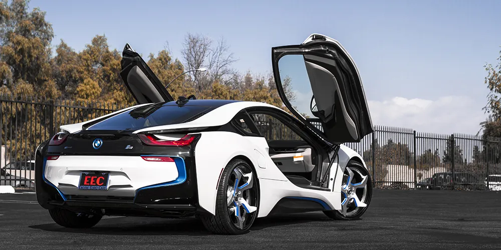 BMW I8 on Forgiato Elica-ECX wheels