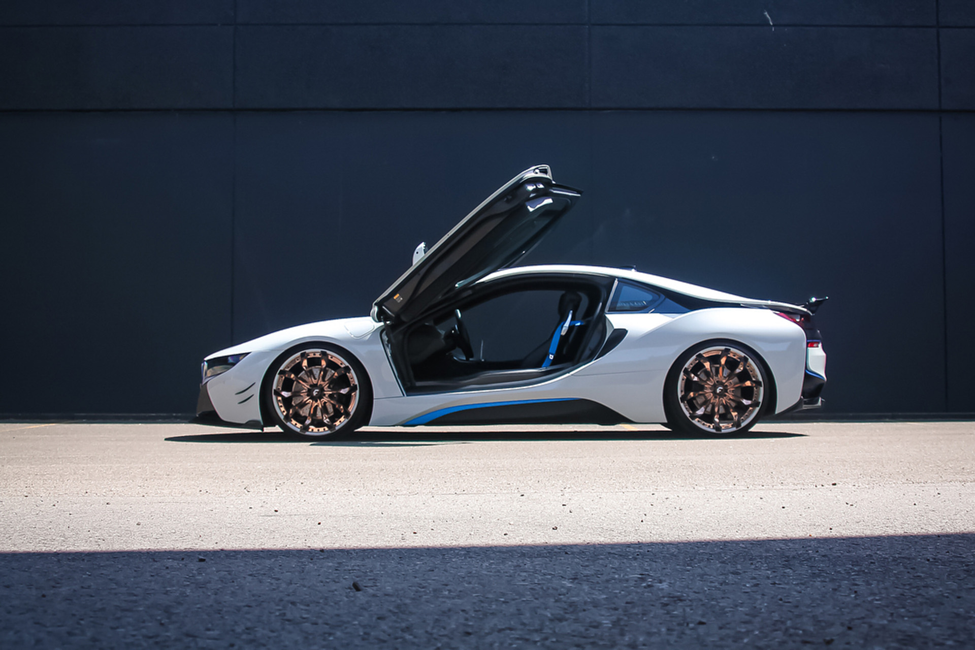 I8 on F2.16