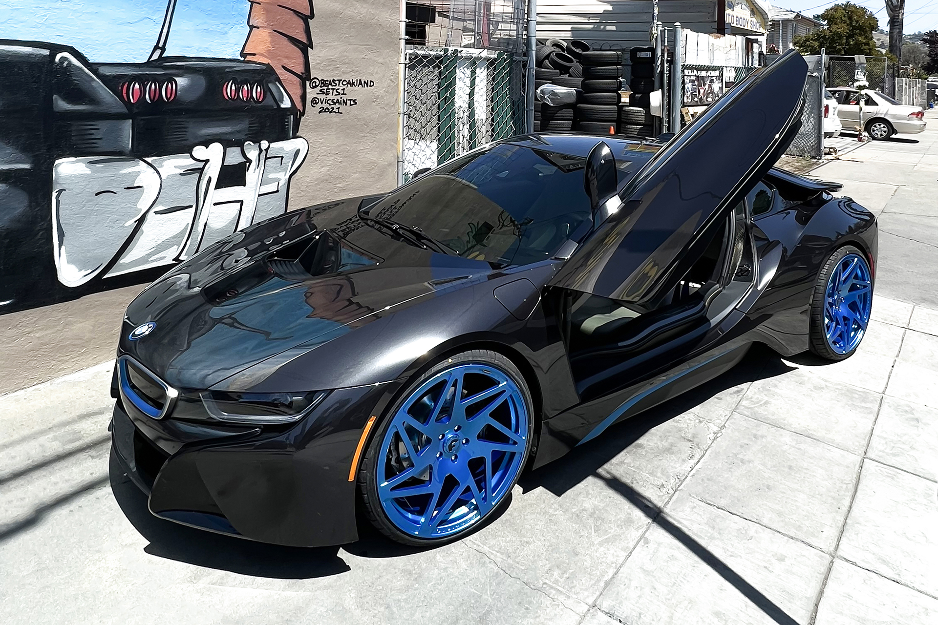I8 on Finestro-M