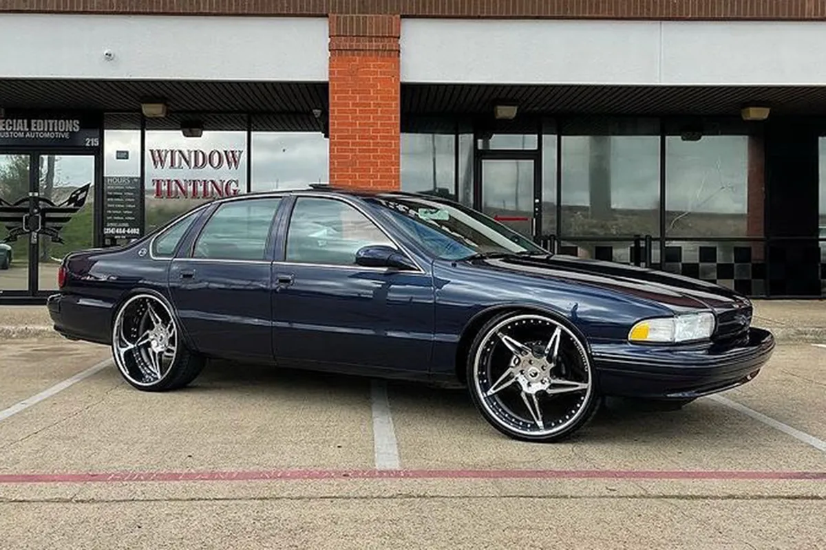 Chevrolet Impala on Forgiato Fessuri wheels