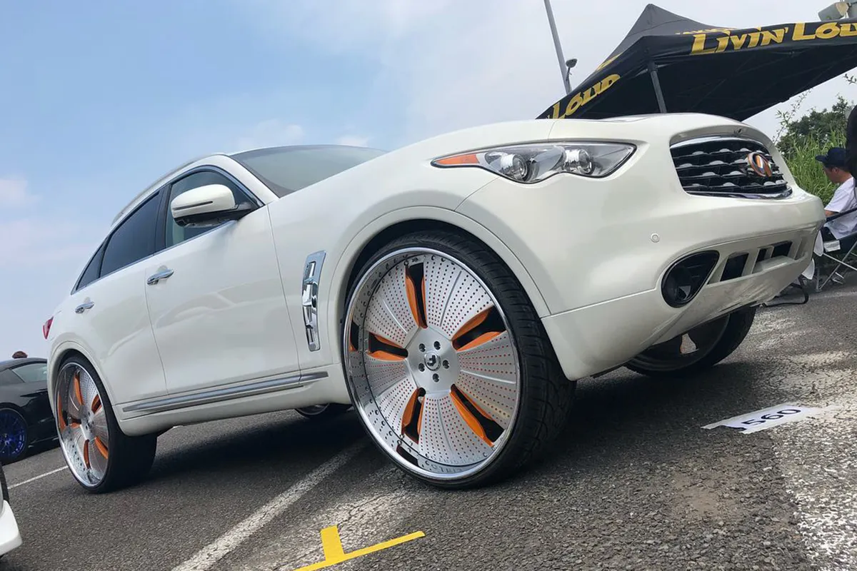 Infiniti Infiniti Fx on Forgiato Puntini wheels