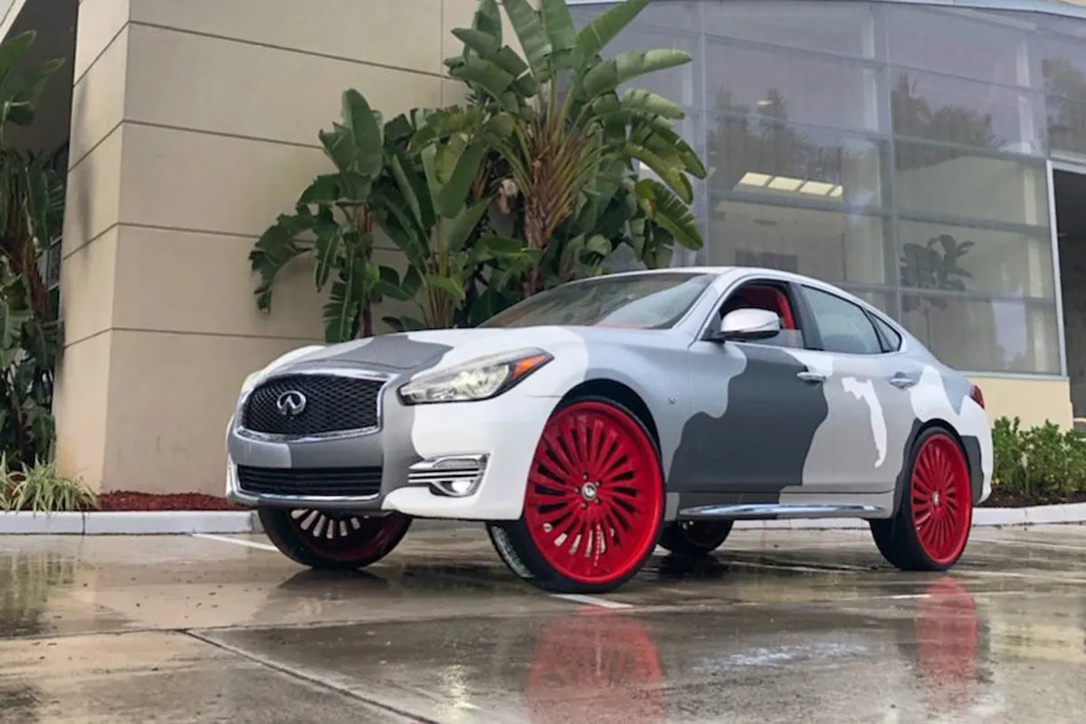 Infiniti Infiniti M56 on Forgiato Autonomo-L wheels