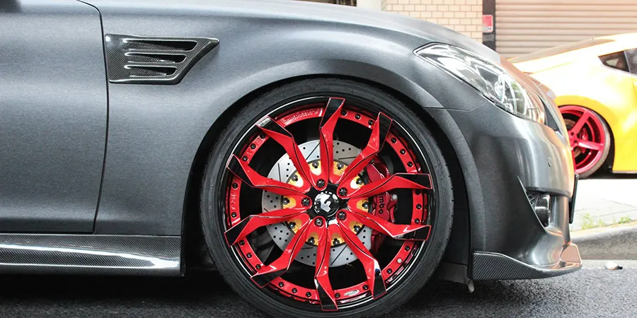 Infiniti Infiniti M56 on Forgiato F2.16 wheels