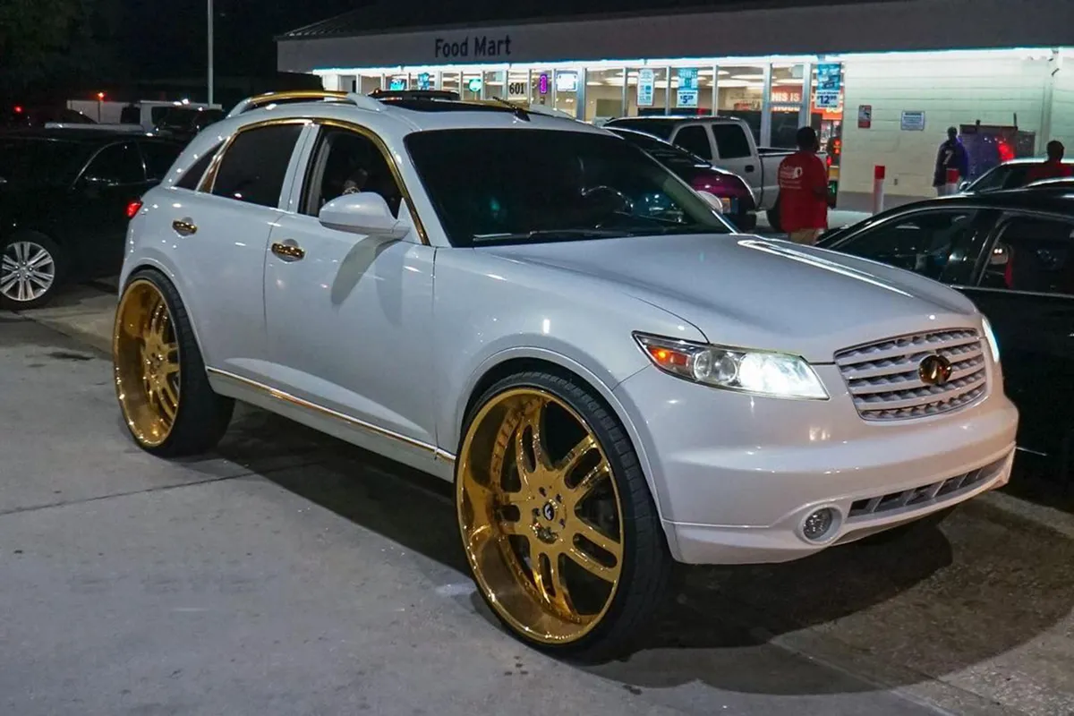Infiniti Infiniti Qx56 on Forgiato Estremo wheels