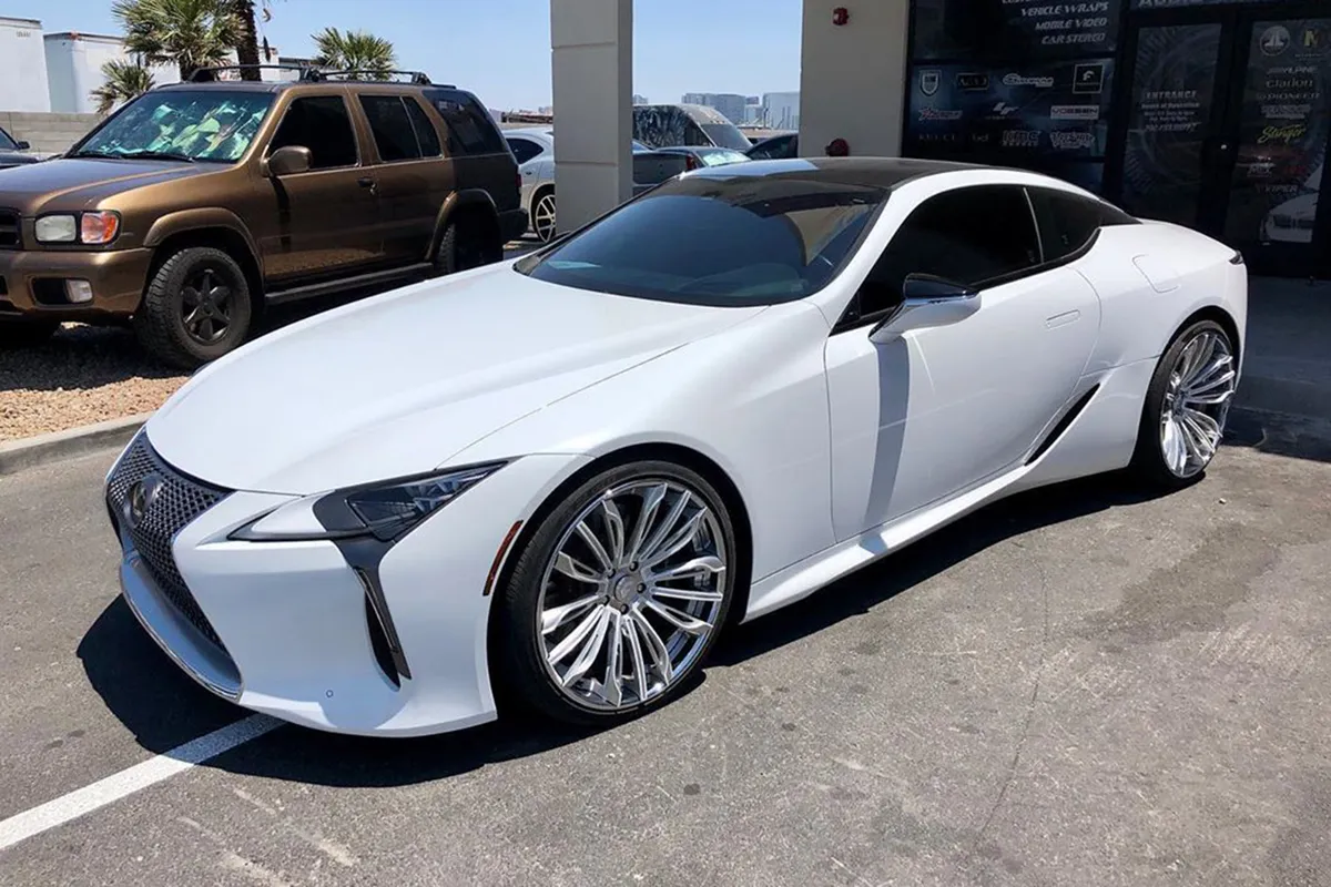 Lexus LC on Forgiato Montare-ECL wheels