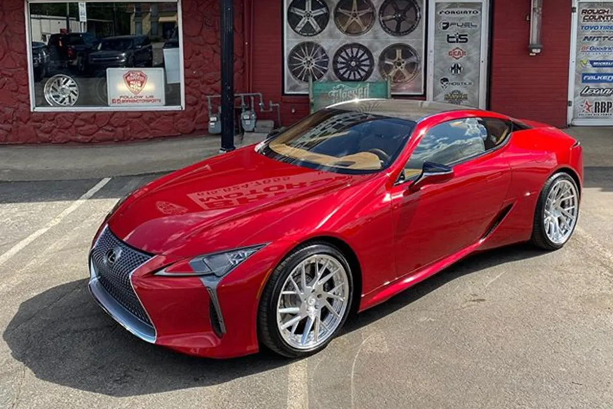 Lexus LC on Forgiato Tec 2.2 wheels
