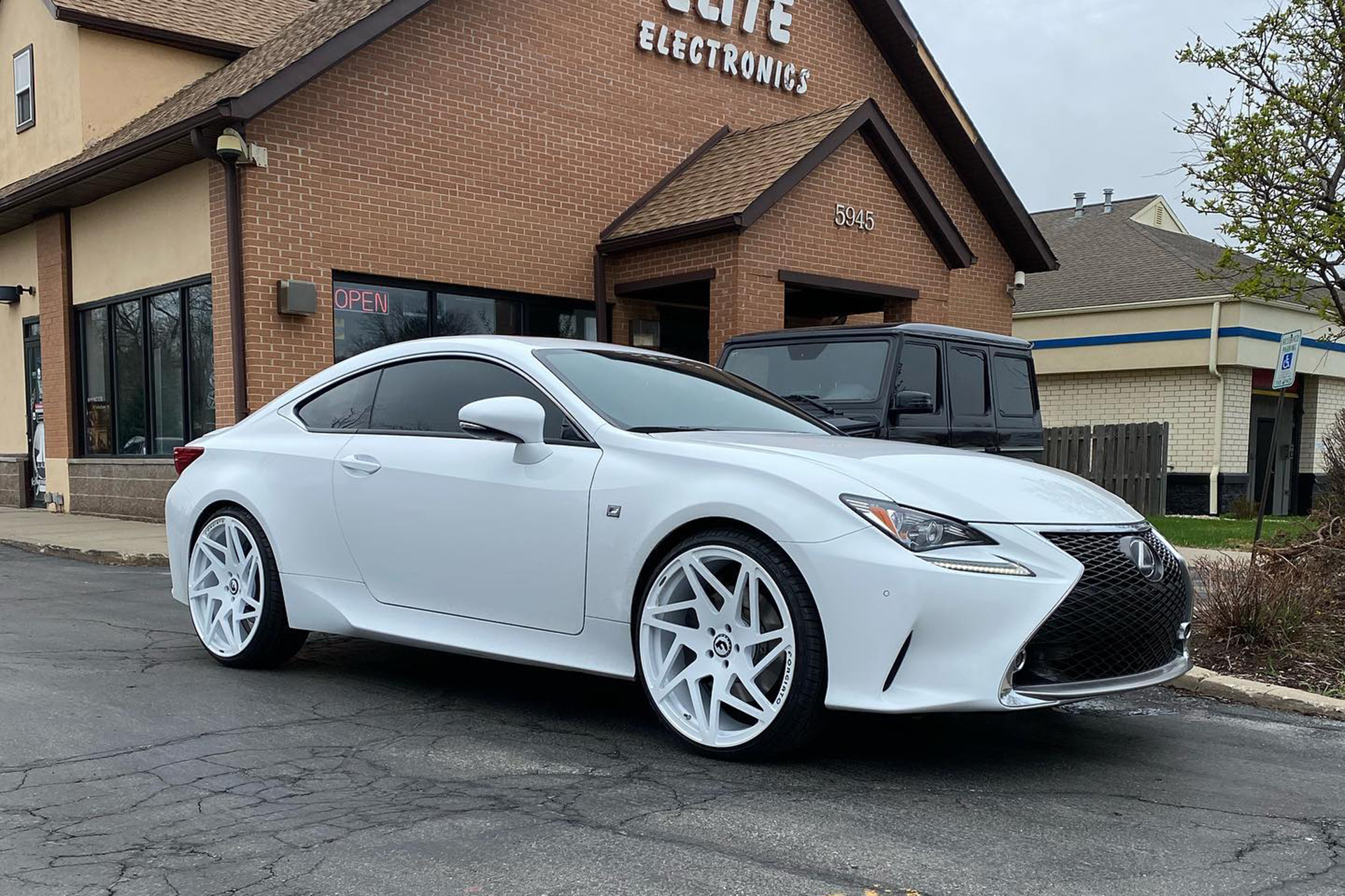 Lexus Rc on Finestro-M
